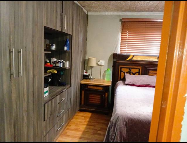 3 BEDROOM FREEHOLD FOR SALE IN ILITHA PARK